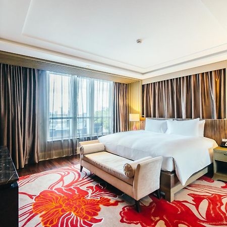 Hotel Sky Wood At Airport Нью-Дели Экстерьер фото